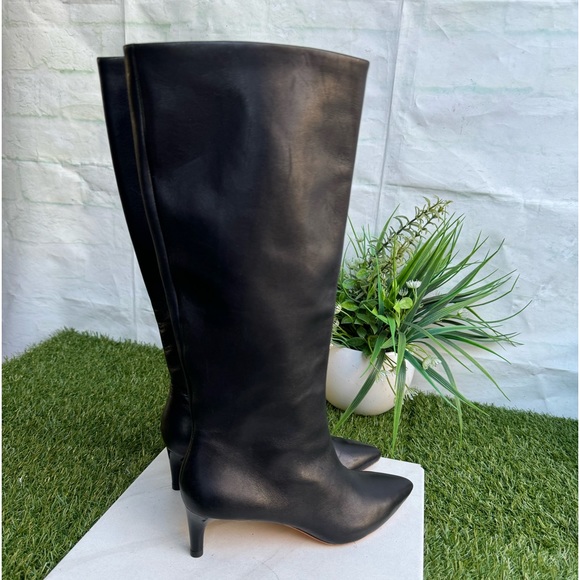 Loeffler Randall - Black Leather Calf High Kitten
Heel Boots size 5.5 - Picture 5 of 13